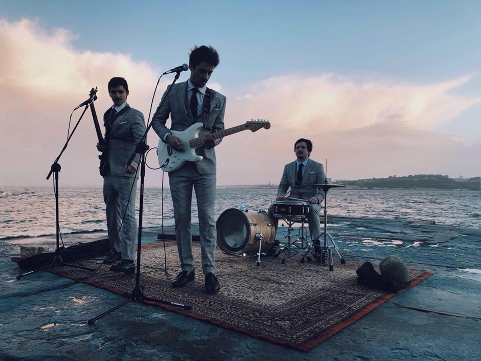 Valada Music banda ao vivo em evento exterior